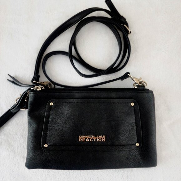 Black Kenneth Cole Reaction Wristlet or Crossbody - Picture 1 of 9